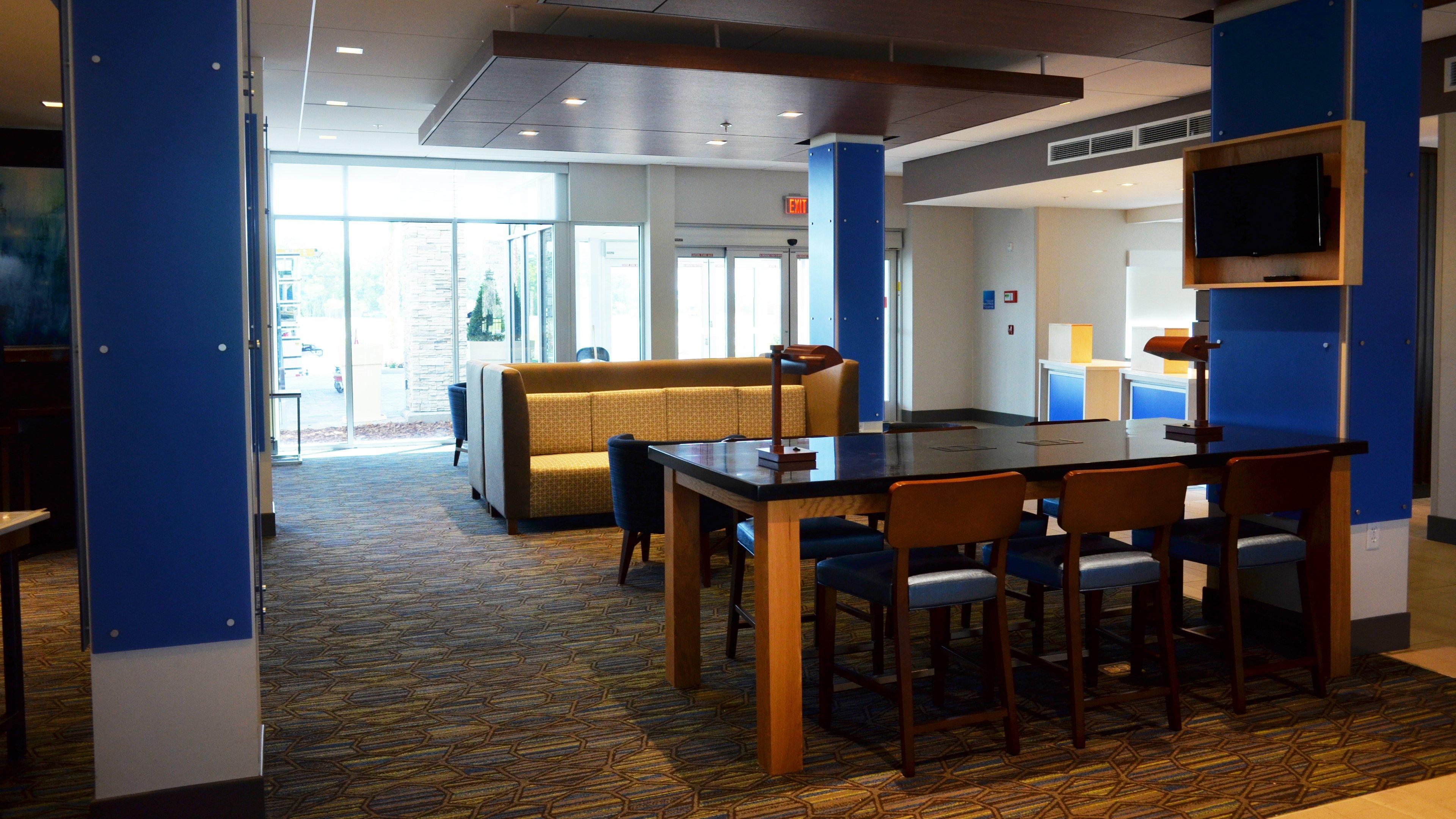 Holiday Inn Express & Suites - Jacksonville W - I295 And I10 By Ihg Екстер'єр фото